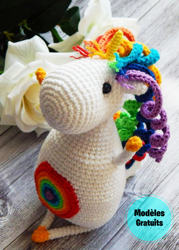 Licorne Arc-en-ciel au Crochet Amigurumi Gratuit (4)