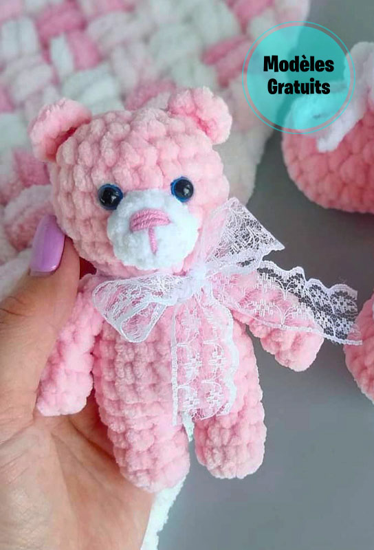 Ours en peluche rose au Crochet Amigurumi Modèle Gratuit (3)