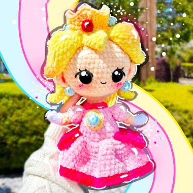 Princesse Pêche Poupée Amigurumi Modèle PDF Gratuit (1)