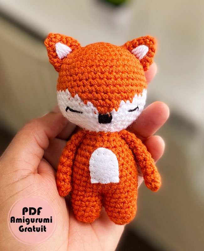 Tuto Crochet Porte-Clés Renard Doux Patron Gratuit (1)