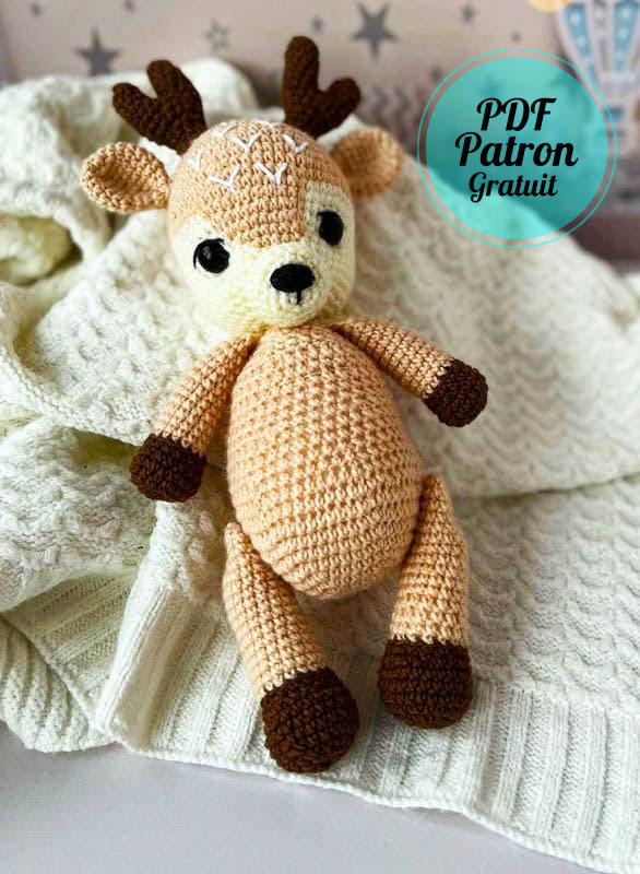 Cerf d'hiver Amigurumi PDF Modèle Gratuit Au Crochet (3)