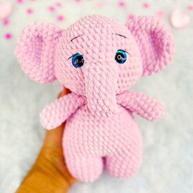 Bobby l’éléphant rose au Crochet Modèle Étape par Étape (1)
