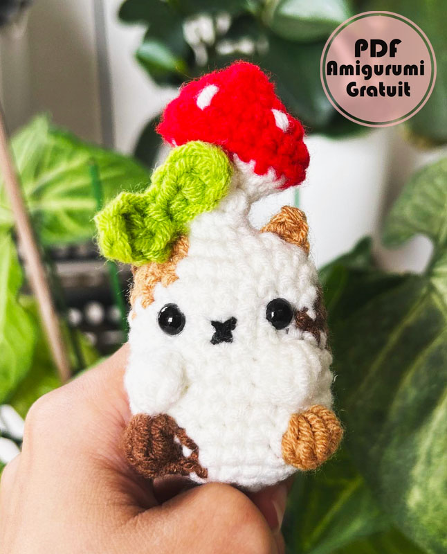 Champignon Chat Porte-clés Amigurumi Modèle Gratuit (2)