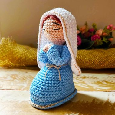 Petit Saint Poupée Amigurumi PDF Modèle Gratuit (2)