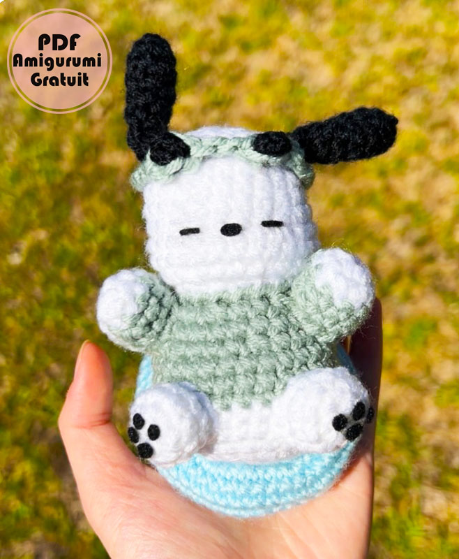 Pochacco Allongé Chien Amigurumi Modèle Gratuit (3)