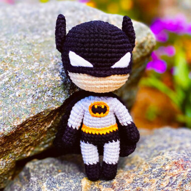 Poupée Batman Crochet Amigurumi PDF Gratuit (1)
