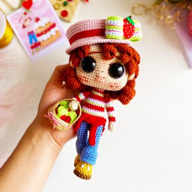 Charlotte Aux Fraises Poupée Amigurumi PDF Patron Gratuit (1)