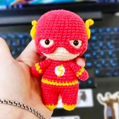 Poupée Flash PDF Amigurumi Patron Gratuit (1)