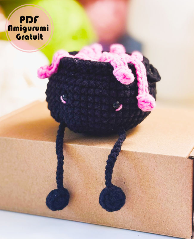 Chaudron à Longues Jambes au Crochet Modèle Gratuit (2)